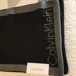 Men's Calvin Klein scarf, new with tags
